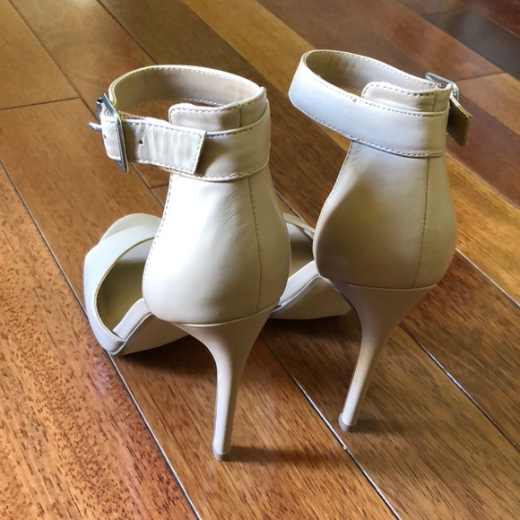 Steve Madden Heels (Mogull) - Picture 3 of 3